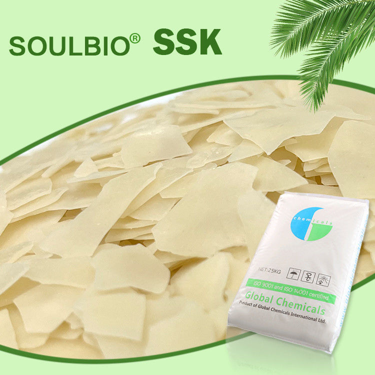 PH4.0-6.0 Cationic Softener Flakes Low Yellowing SSK Untuk Rumah Pewarnaan