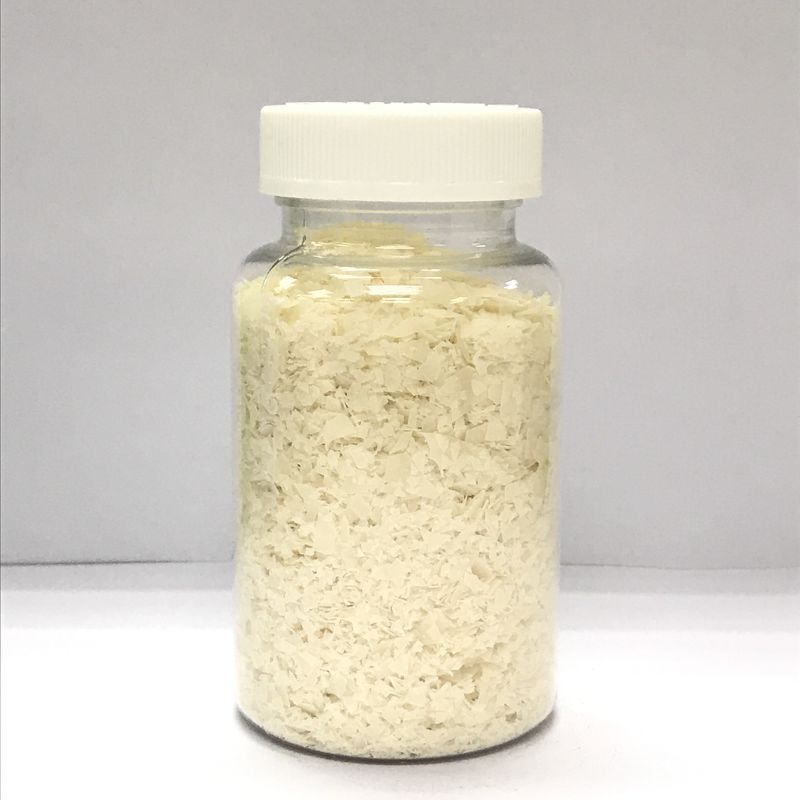 Larut dalam air panas Lemah pelembut kationik 4D - X Untuk cuci, kuning pucat